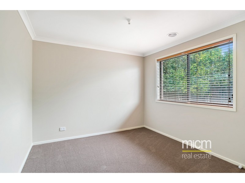 2 Hyacinth Place, Point Cook VIC 3030