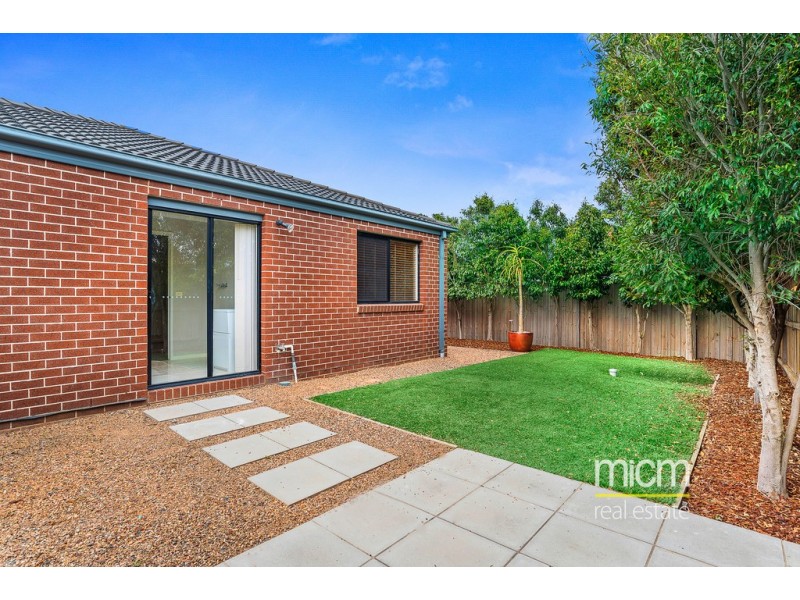 2 Hyacinth Place, Point Cook VIC 3030
