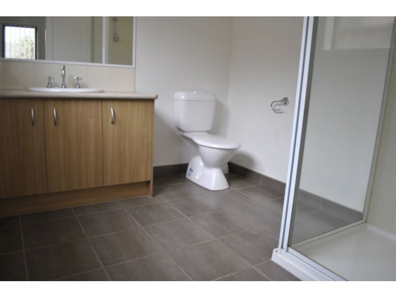 10 Grenache Street, Point Cook VIC 3030