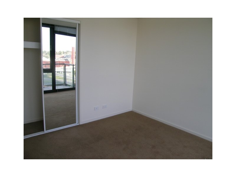 REF 091412/100 Kavanagh Street, Southbank VIC 3006