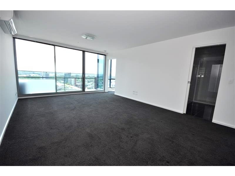 REF 091504/241 City Road, Southbank VIC 3006