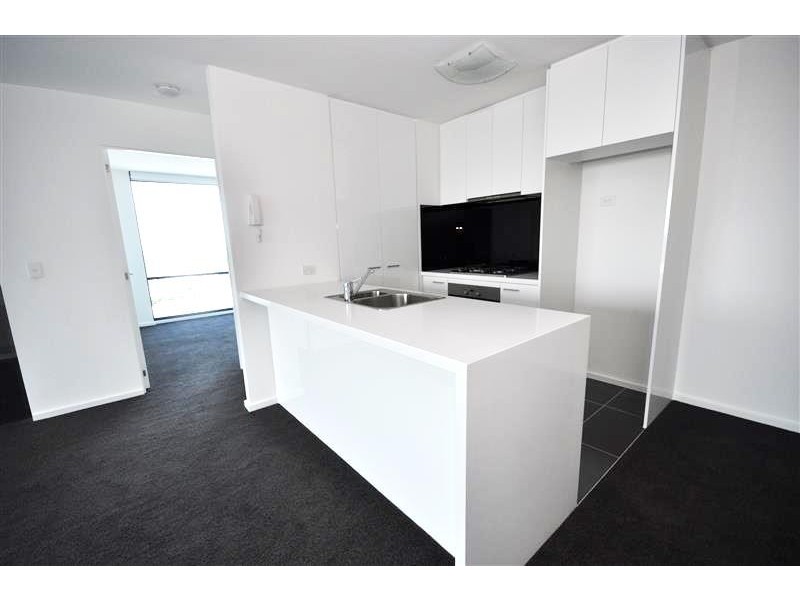 REF 091504/241 City Road, Southbank VIC 3006