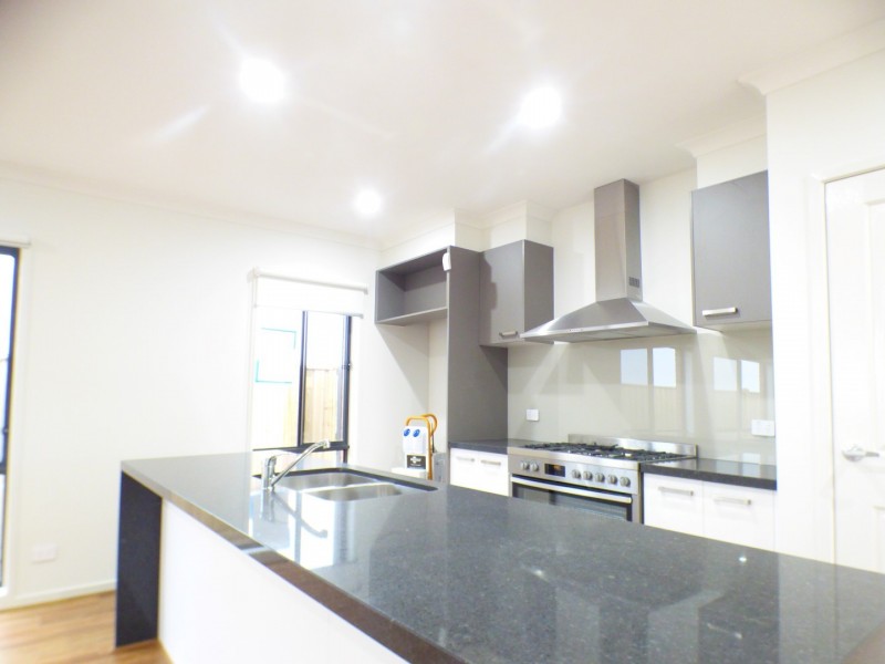 3 Creston Street, Point Cook VIC 3030