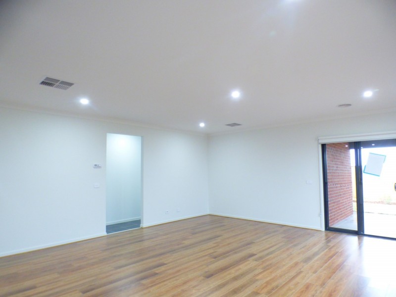 3 Creston Street, Point Cook VIC 3030