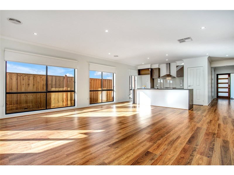 3 Creston Street, Point Cook VIC 3030