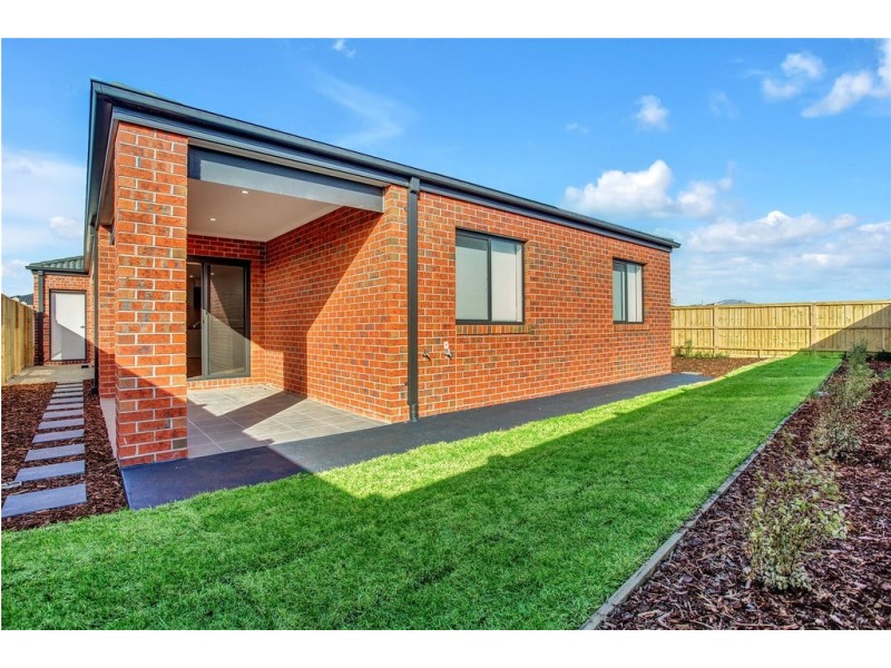 3 Creston Street, Point Cook VIC 3030