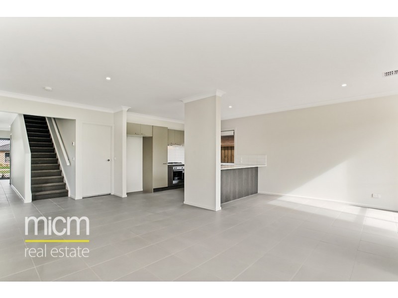 98 Grassbird Drive, Point Cook VIC 3030