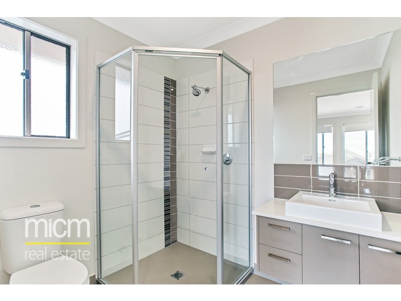 98 Grassbird Drive, Point Cook VIC 3030