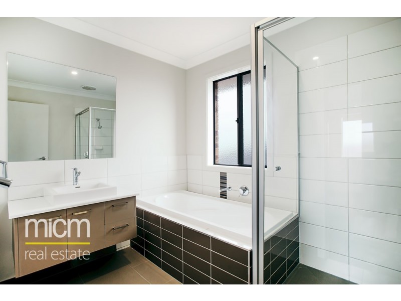 98 Grassbird Drive, Point Cook VIC 3030