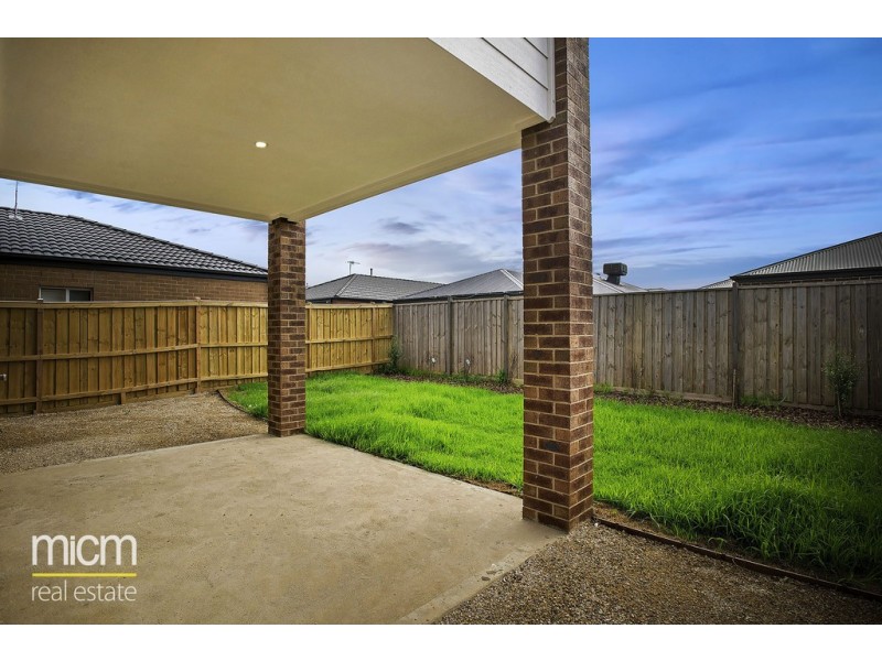 98 Grassbird Drive, Point Cook VIC 3030