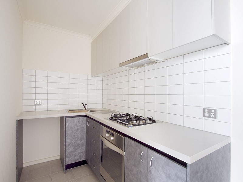 REF 092011/118 Dudley Street, West Melbourne VIC 3003