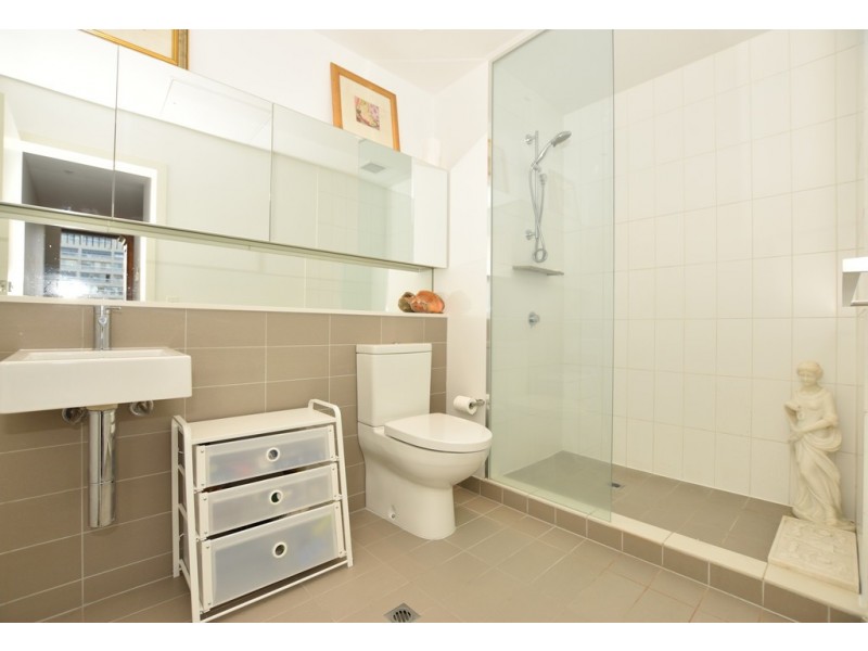 1302/470 St Kilda Road, Melbourne VIC 3004