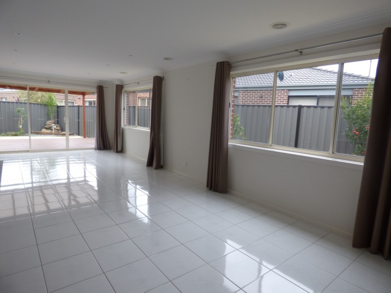 23 Vicky Court, Point Cook VIC 3030