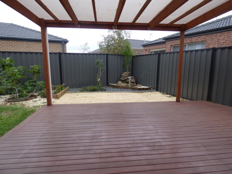 23 Vicky Court, Point Cook VIC 3030