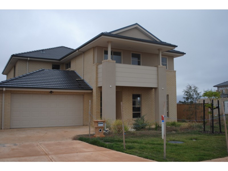 10 Rhode Island, Sanctuary Lakes VIC 3030