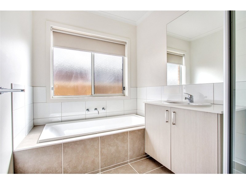 65 Solitude Crescent, Point Cook VIC 3030
