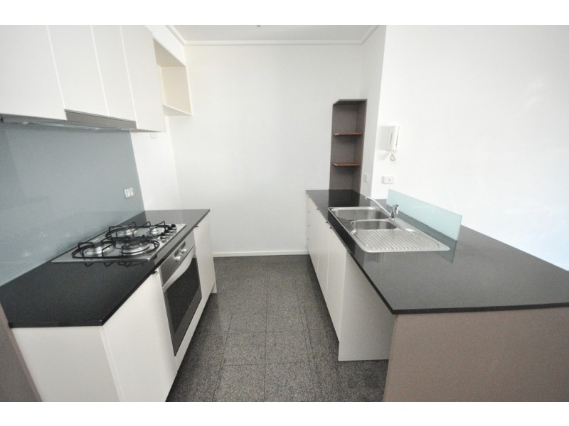 REF 092529/183 City Road, Southbank VIC 3006