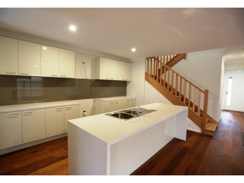 49 Noorat Place, Cranbourne North VIC 3977