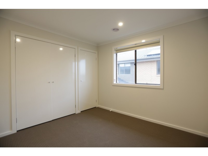 49 Noorat Place, Cranbourne North VIC 3977