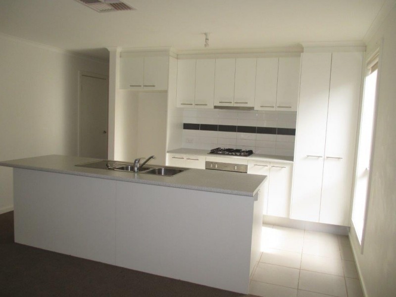 8 Prairie Place, Truganina VIC 3029