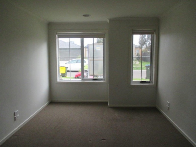 8 Prairie Place, Truganina VIC 3029