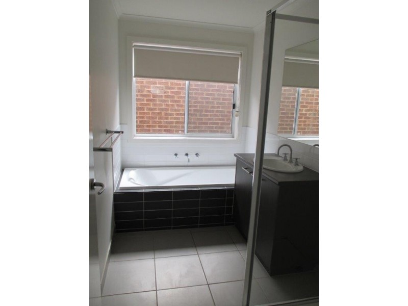 8 Prairie Place, Truganina VIC 3029