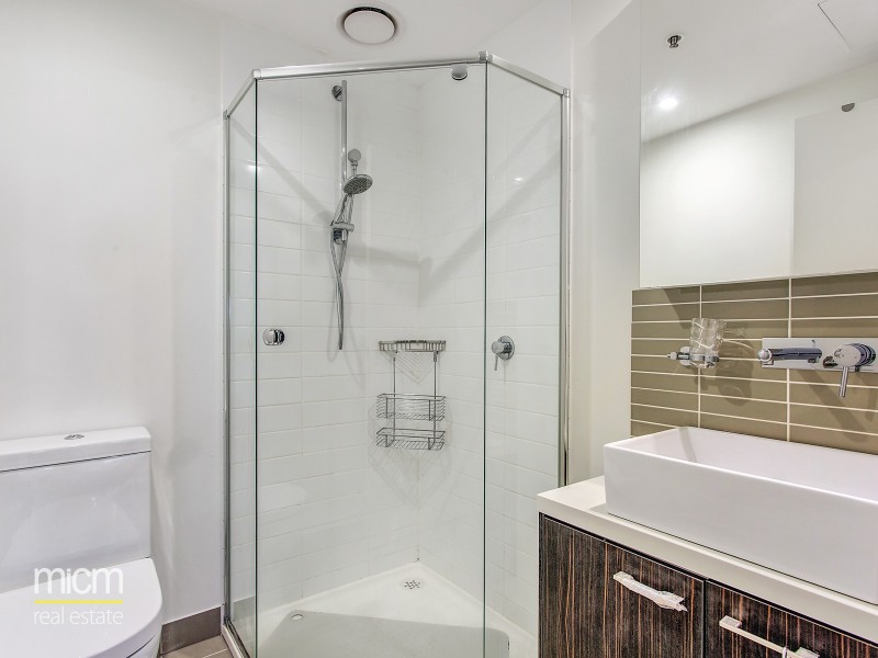 1806/8 Sutherland Street, Melbourne VIC 3000