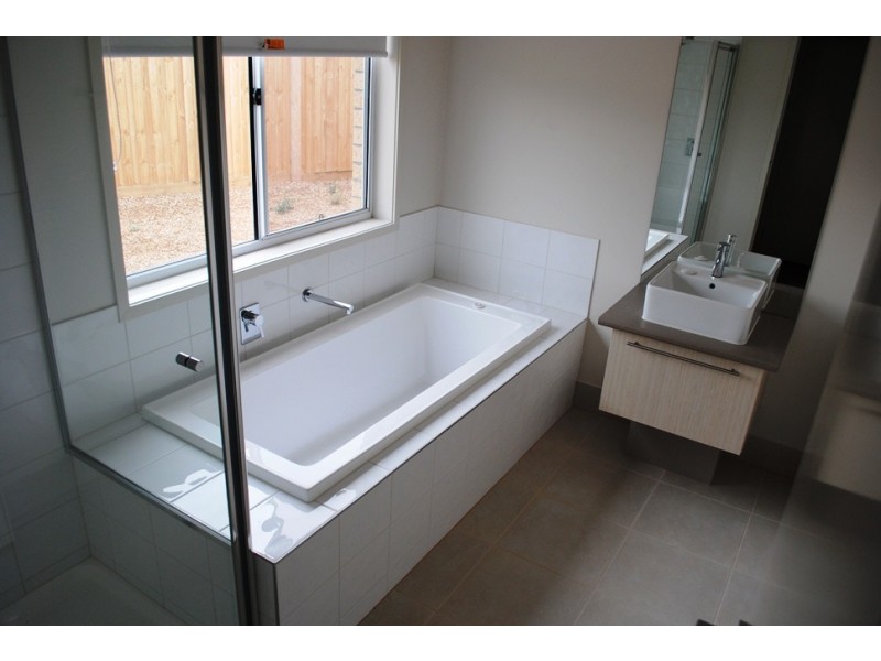 10 Sandy Avenue, Point Cook VIC 3030