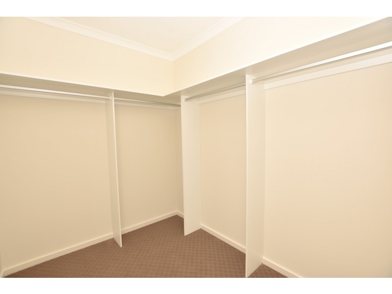 9 Baloo Walk Street, Werribee VIC 3030