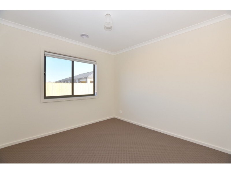 9 Baloo Walk Street, Werribee VIC 3030