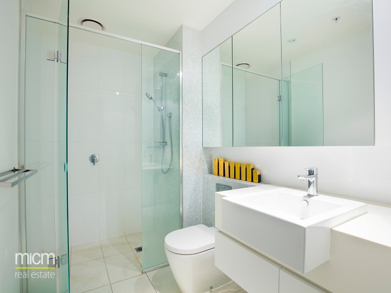 604/241 Harbour Esplanade, Docklands VIC 3008