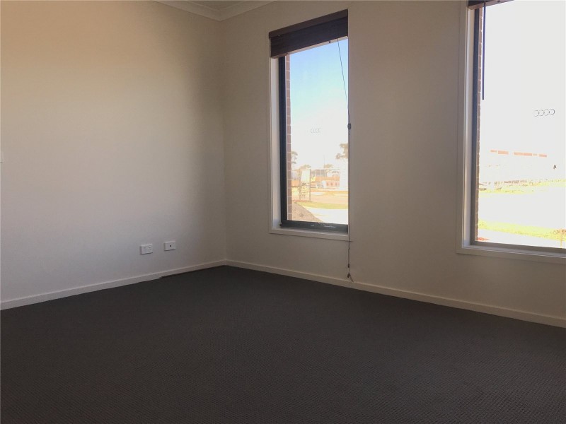 9 Brousard Street, Werribee VIC 3030