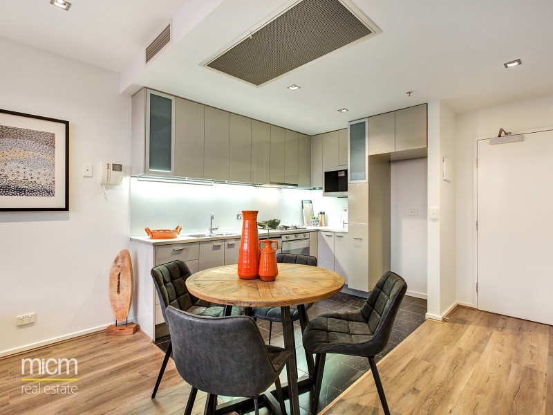 2003/68 La Trobe Street, Melbourne VIC 3000