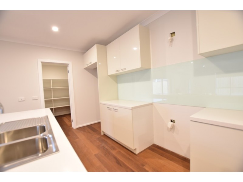 89 Karawarra Circuit, Cranbourne North VIC 3977