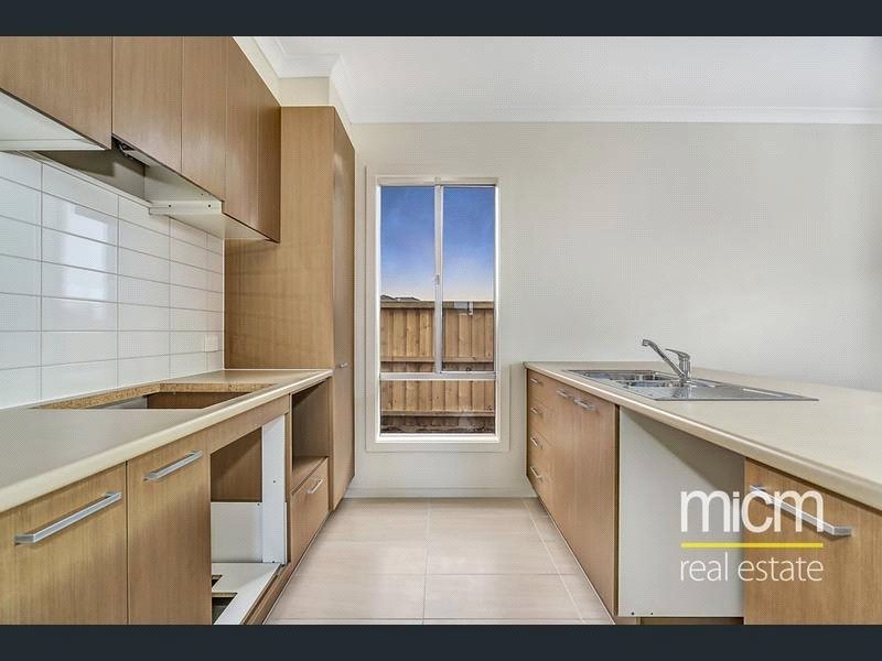4 Teacher Crescent, Truganina VIC 3029