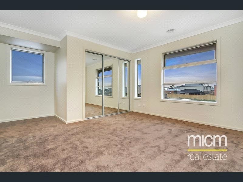 4 Teacher Crescent, Truganina VIC 3029