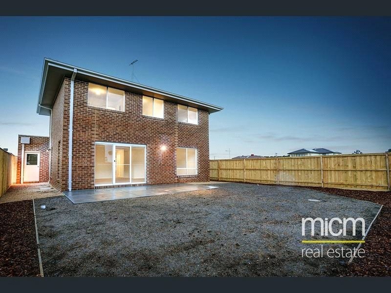 4 Teacher Crescent, Truganina VIC 3029