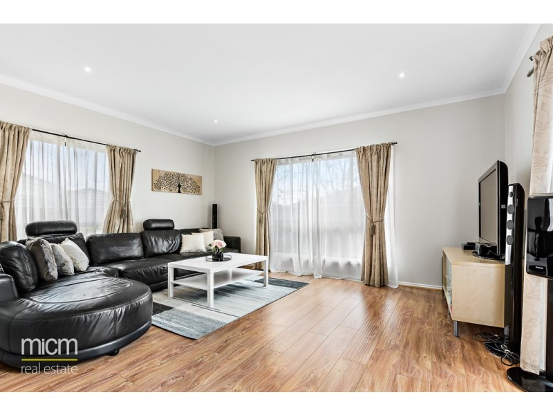 61 Lincolnheath Boulevard, Point Cook VIC 3030