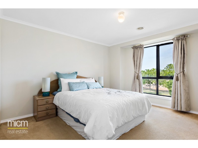 61 Lincolnheath Boulevard, Point Cook VIC 3030