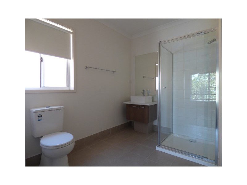 16 Casino Parade, Point Cook VIC 3030