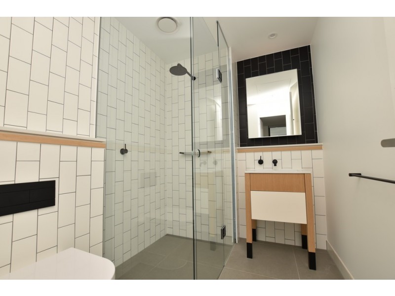E914/421 Docklands Drive, Docklands VIC 3008