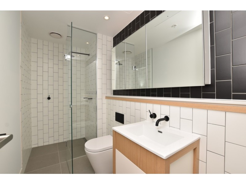 E914/421 Docklands Drive, Docklands VIC 3008