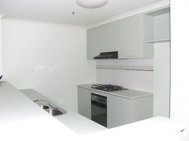 REF 101202/83 Queensbridge Street, Southbank VIC 3006