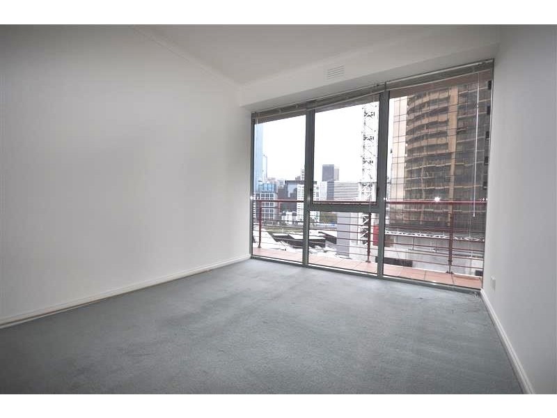 REF 101202/83 Queensbridge Street, Southbank VIC 3006