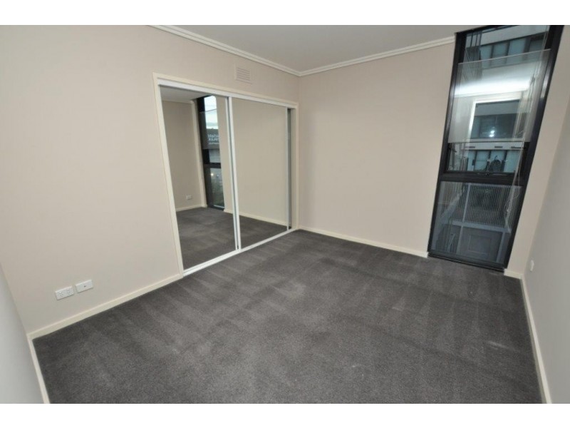 REF 101762/88 Kavanagh Street, Southbank VIC 3006