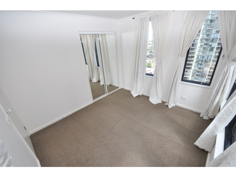 REF 091386/38 Kavanagh Street, Southbank VIC 3006