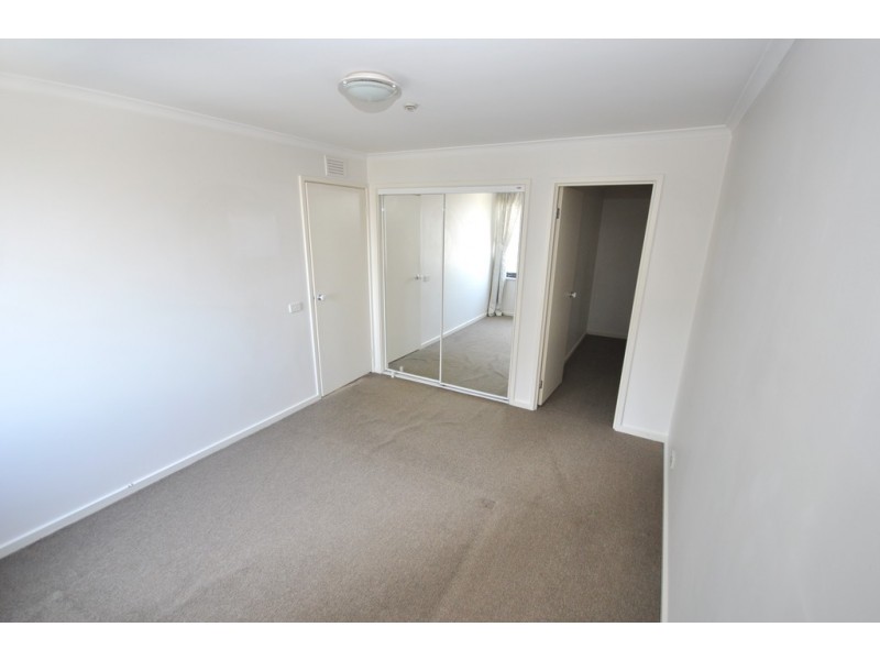 REF 091386/38 Kavanagh Street, Southbank VIC 3006