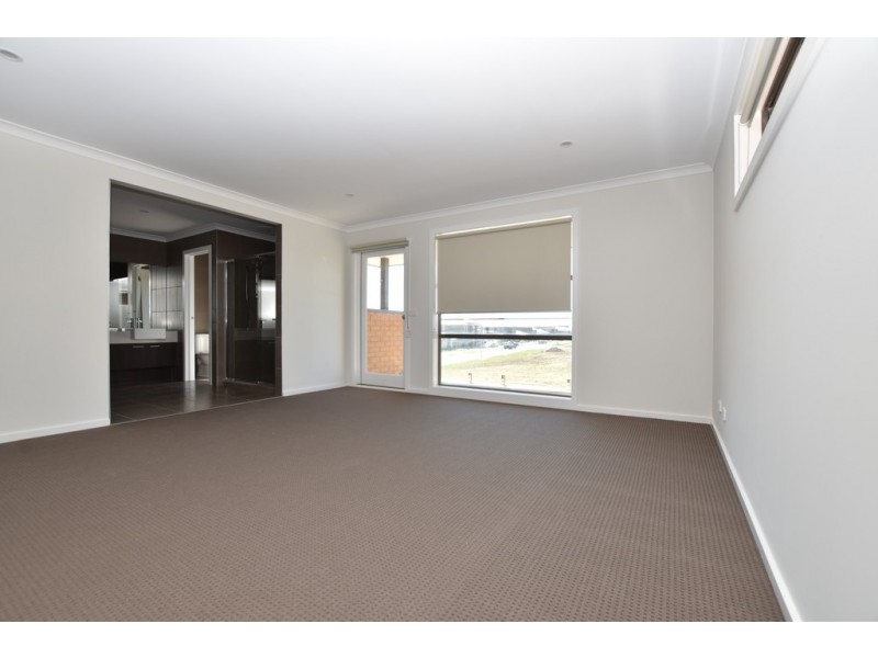 47 Noorat Place, Cranbourne North VIC 3977