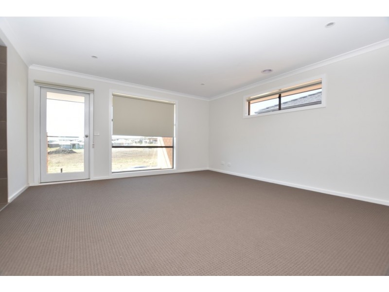 47 Noorat Place, Cranbourne North VIC 3977