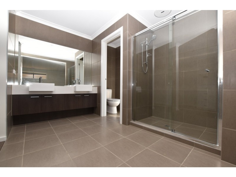 47 Noorat Place, Cranbourne North VIC 3977